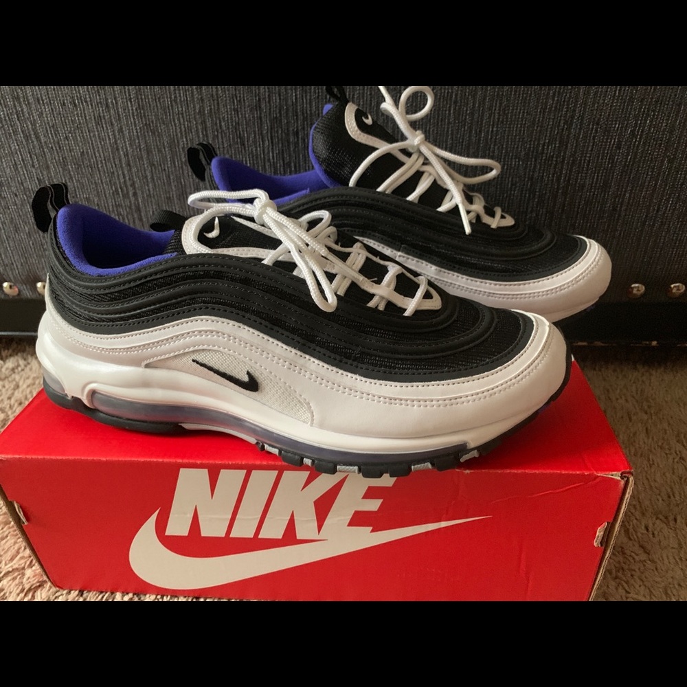 BRAND NEW MENS NIKE AIR MAX